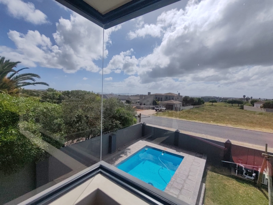 4 Bedroom Property for Sale in Country Club Western Cape